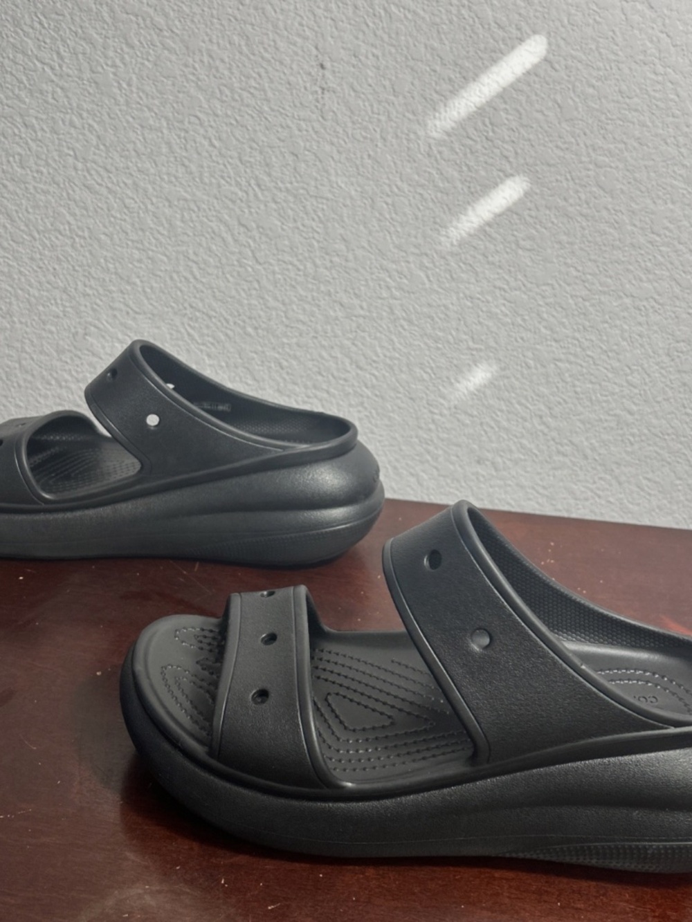 CROCS CLASSIC CRUSH Platform SANDALS 2 Strap 207670-001 BLACK Unisex US M 8 W 10 - Picture 3 of 7